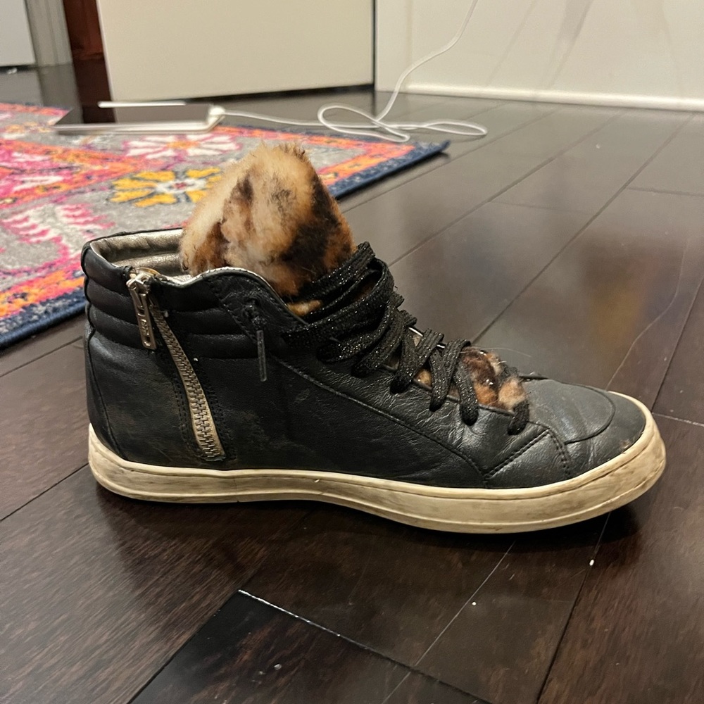 COPY - P448 BLACK AND FURRY SIZE 41